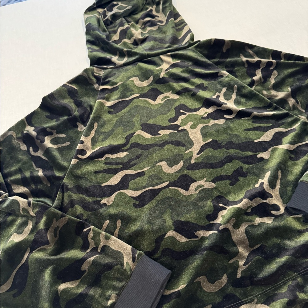 PAM & GELA Velvet Camo Hooded Sweatshirt - Picture 8 of 9